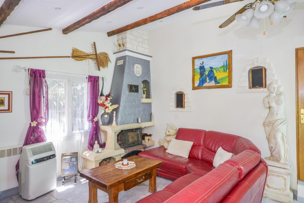 La Vaine Villa Istres Bagian luar foto